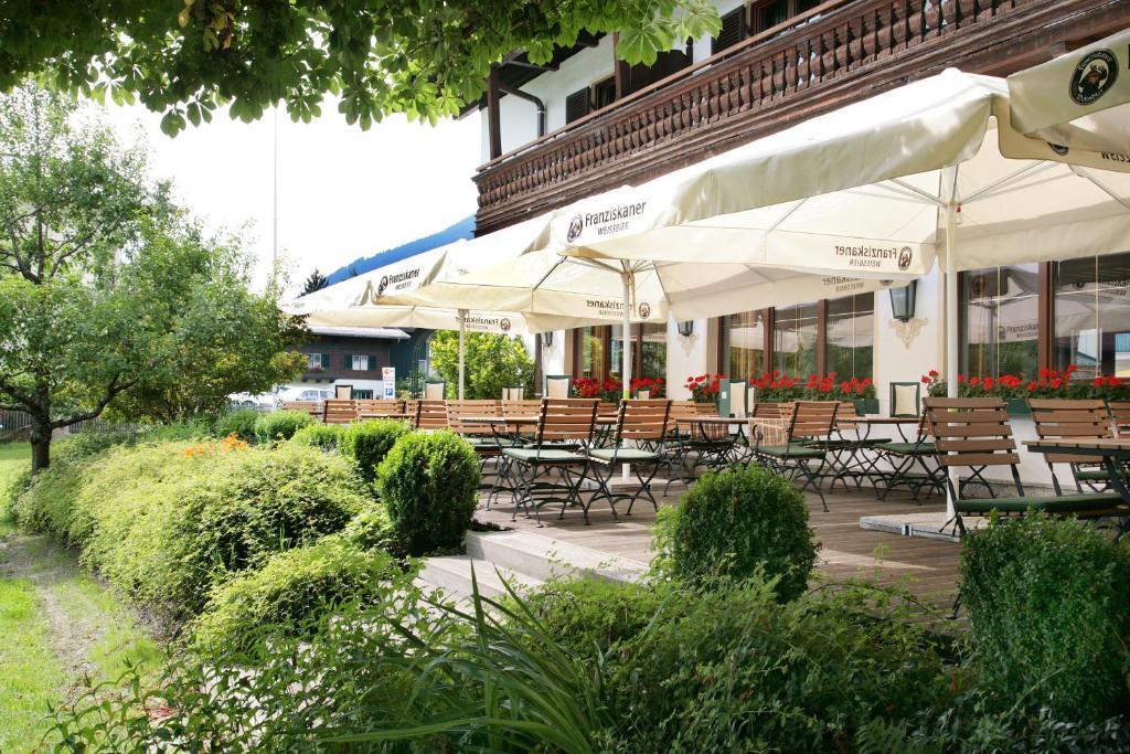 Gasthof Zur Post Maishofen Exteriör bild
