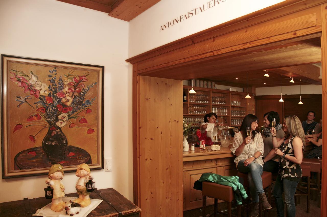 Gasthof Zur Post Maishofen Exteriör bild